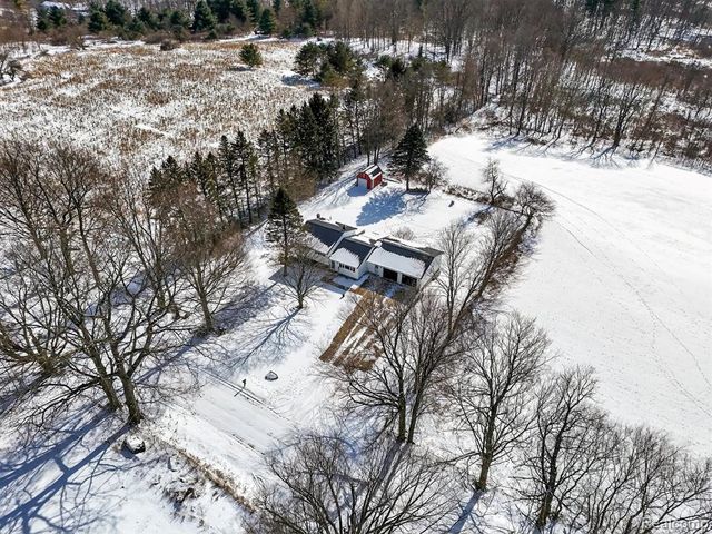 12394 Crawford Road, Otisville, MI 48463