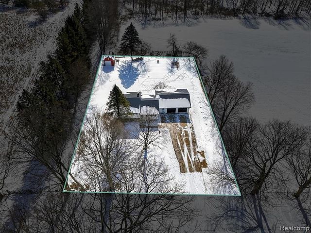 12394 Crawford Road, Otisville, MI 48463