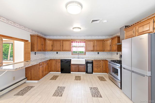 138 Arthur Avenue, Thornwood, NY 10594