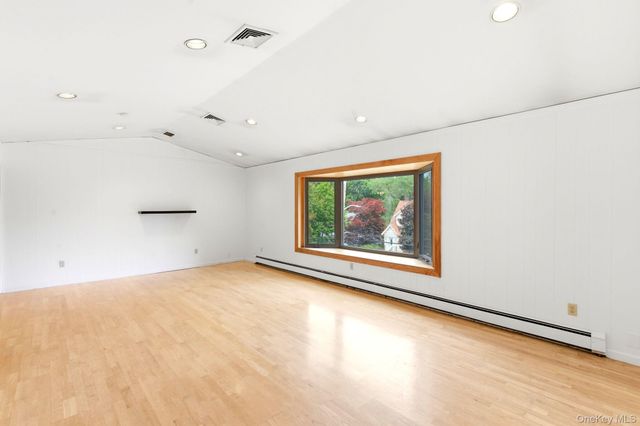 138 Arthur Avenue, Thornwood, NY 10594