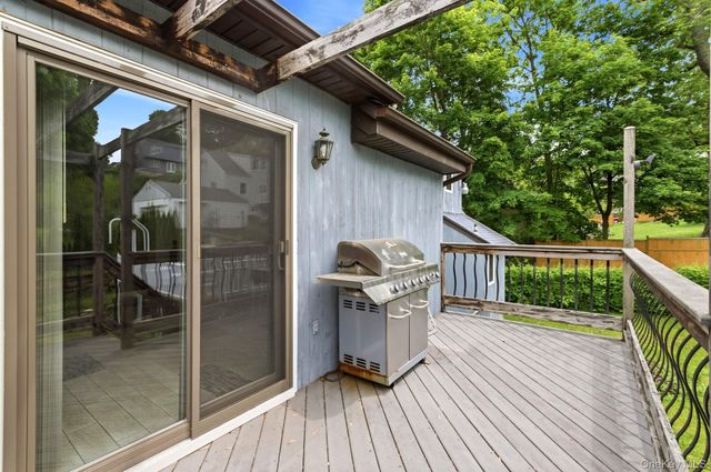 138 Arthur Avenue, Thornwood, NY 10594