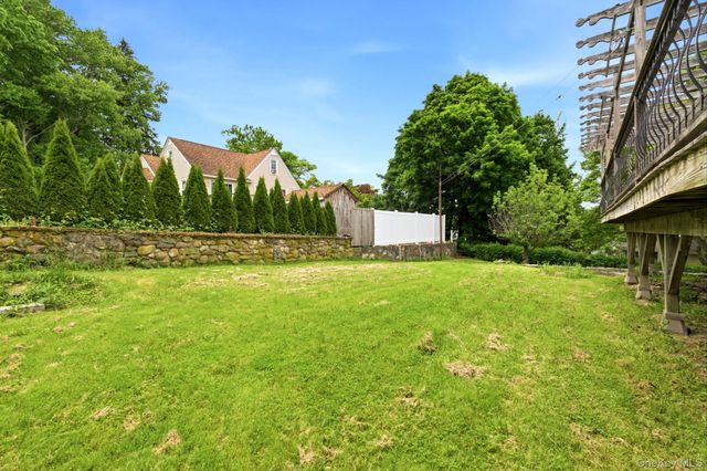 138 Arthur Avenue, Thornwood, NY 10594