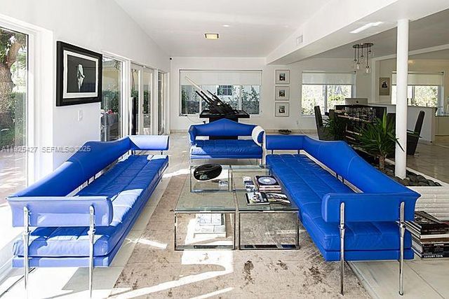 5570 La Gorce Dr, Miami Beach, FL 33140