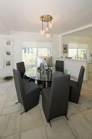 5570 La Gorce Dr, Miami Beach, FL 33140