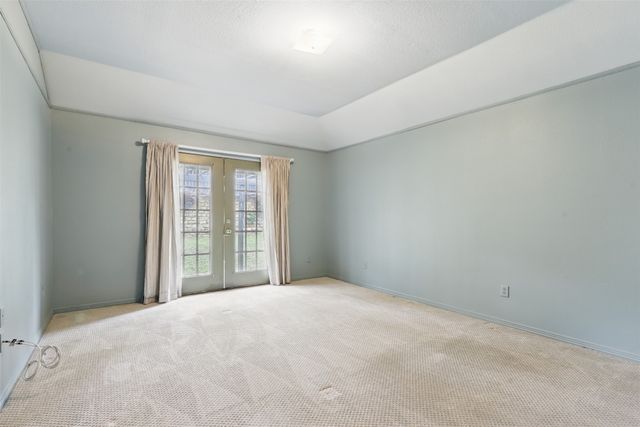 5005 Vaquero Drive, Arlington, TX 76017