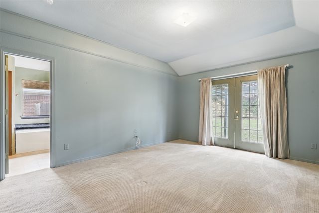 5005 Vaquero Drive, Arlington, TX 76017