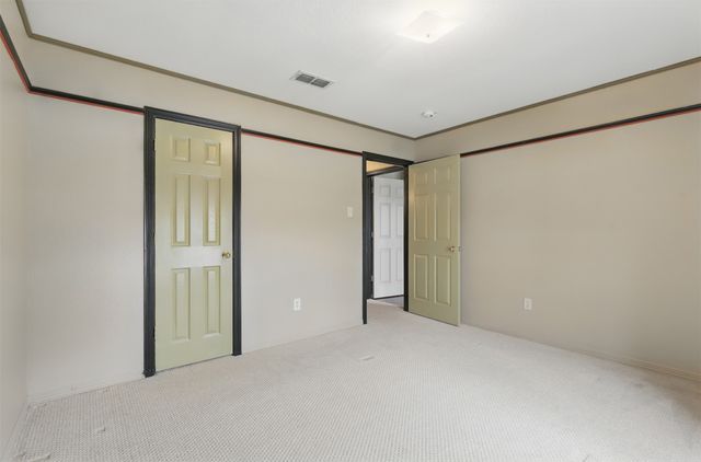 5005 Vaquero Drive, Arlington, TX 76017