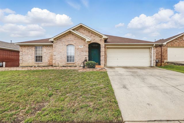 5005 Vaquero Drive, Arlington, TX 76017