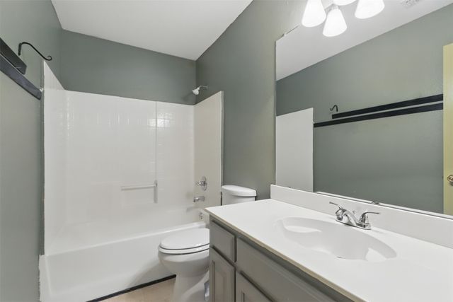 5005 Vaquero Drive, Arlington, TX 76017