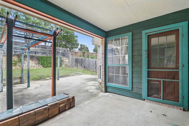 5005 Vaquero Drive, Arlington, TX 76017
