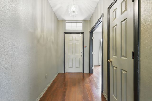 5005 Vaquero Drive, Arlington, TX 76017