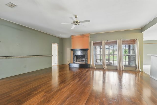 5005 Vaquero Drive, Arlington, TX 76017