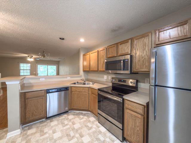 703 Pine Bluff Drive, Summerville, SC 29483