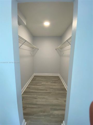 9375 Fontainebleau Blvd L221, Miami, FL 33172