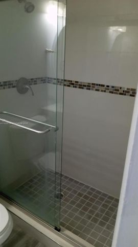 9375 Fontainebleau Blvd L221, Miami, FL 33172