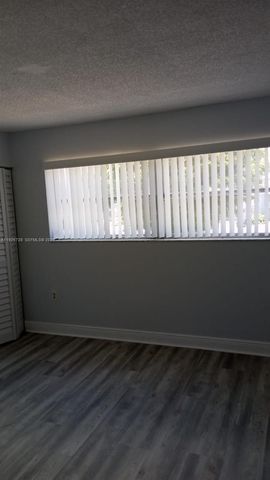 9375 Fontainebleau Blvd L221, Miami, FL 33172