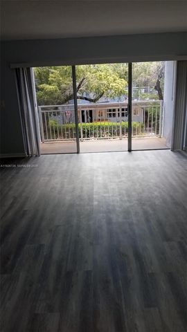 9375 Fontainebleau Blvd L221, Miami, FL 33172