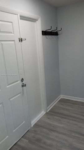 9375 Fontainebleau Blvd L221, Miami, FL 33172