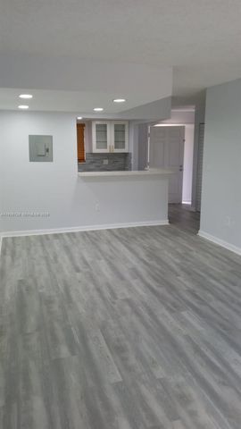 9375 Fontainebleau Blvd L221, Miami, FL 33172