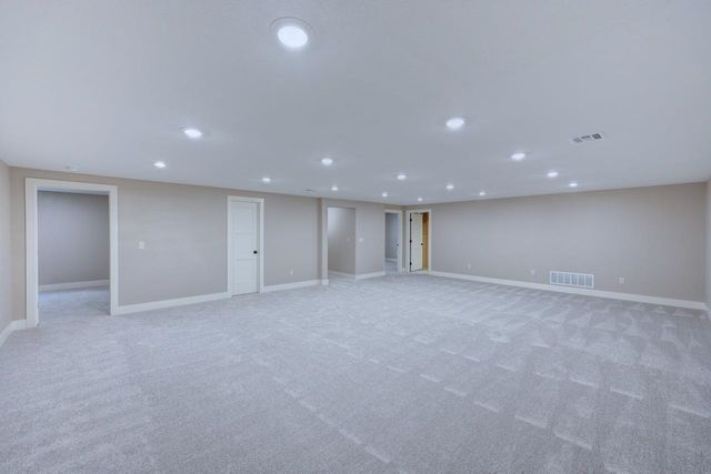 3114 Long Ct, Winfield, KS 67156