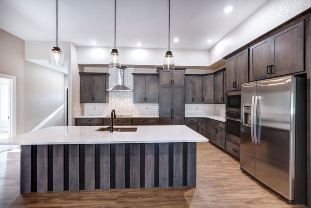 3114 Long Ct, Winfield, KS 67156