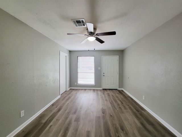 3121 Proswimmer Street, Houston, TX 77088