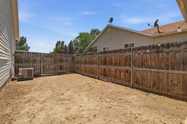 2035 E WEEPING WILLOW WAY, Eagle Mountain, UT 84005