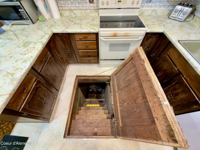 121 E 4th St. S, Oldtown, ID 83822