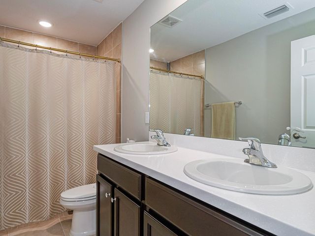 1621 SW Angelico Lane, Port St Lucie, FL 34984