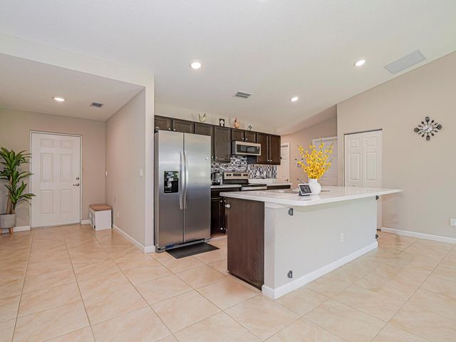1621 SW Angelico Lane, Port St Lucie, FL 34984