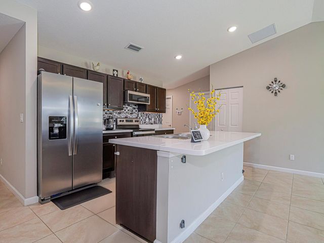 1621 SW Angelico Lane, Port St Lucie, FL 34984