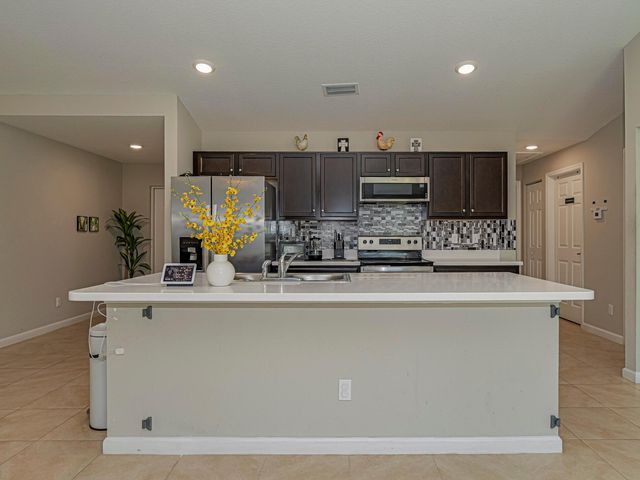 1621 SW Angelico Lane, Port St Lucie, FL 34984