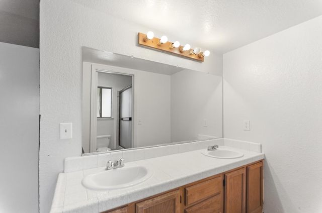 8471 Fontenay Way, Stockton, CA 95210