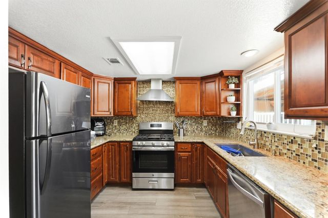 8471 Fontenay Way, Stockton, CA 95210