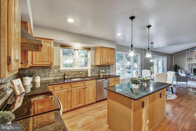 3124 ASHBURTON AVE, Herndon, VA 20171