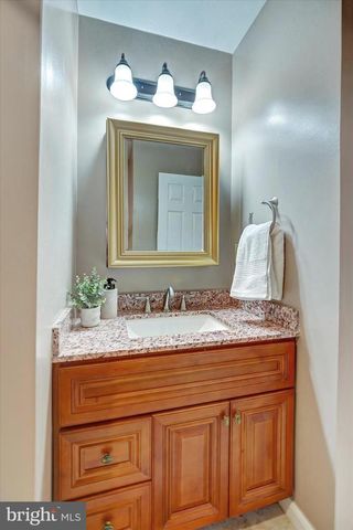 3124 ASHBURTON AVE, Herndon, VA 20171