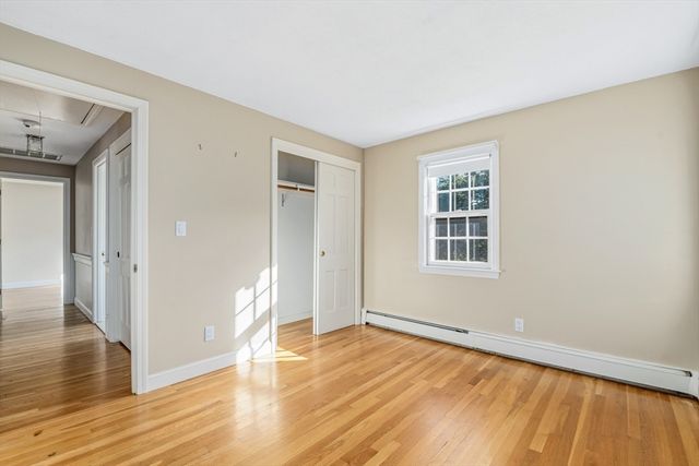 21 Goulding St E, Sherborn, MA 01770