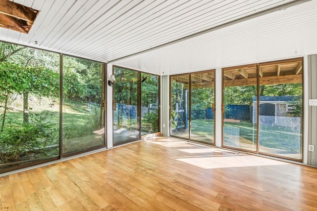 21 Goulding St E, Sherborn, MA 01770