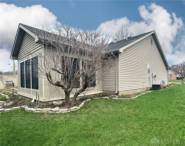 1480 Maplecrest Drive, Troy, OH 45373