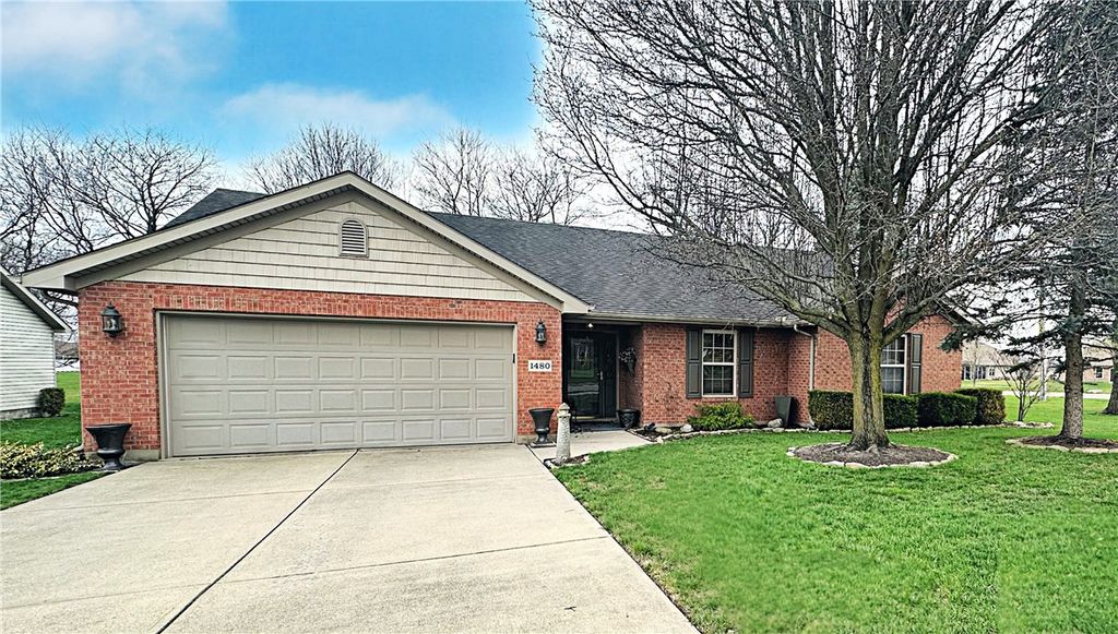 1480 Maplecrest Drive, Troy, OH 45373