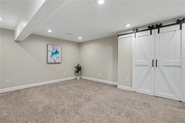 986 Wellington Way, Liberty, MO 64068
