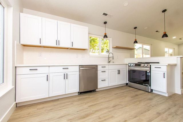 1444 Waterthrush Way, Turlock, CA 95382