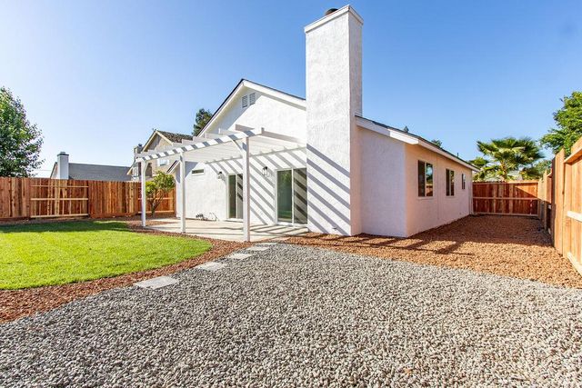 1444 Waterthrush Way, Turlock, CA 95382