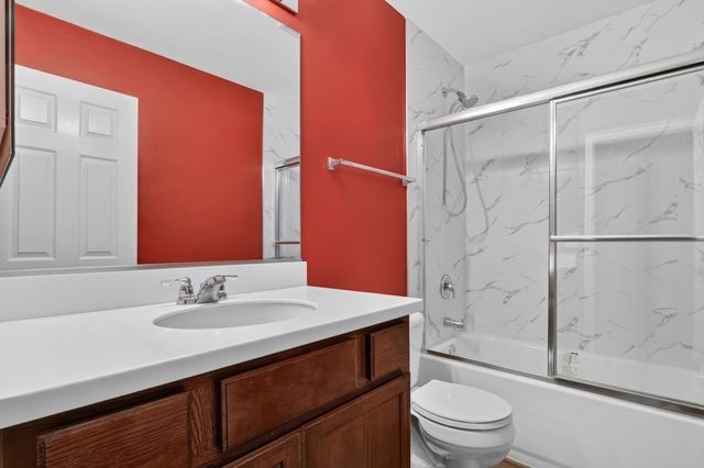 214 Lionel Drive, Grayslake, IL 60030