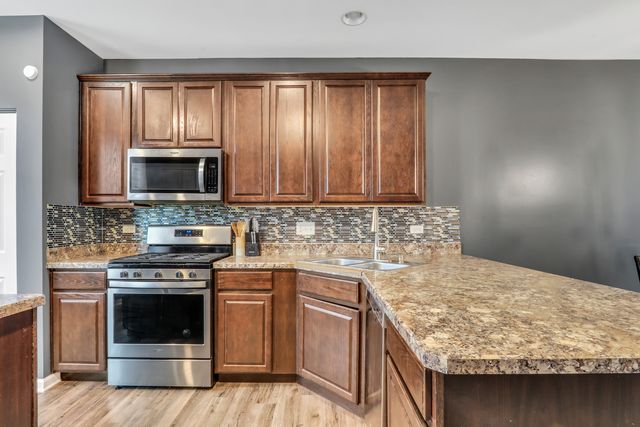 214 Lionel Drive, Grayslake, IL 60030