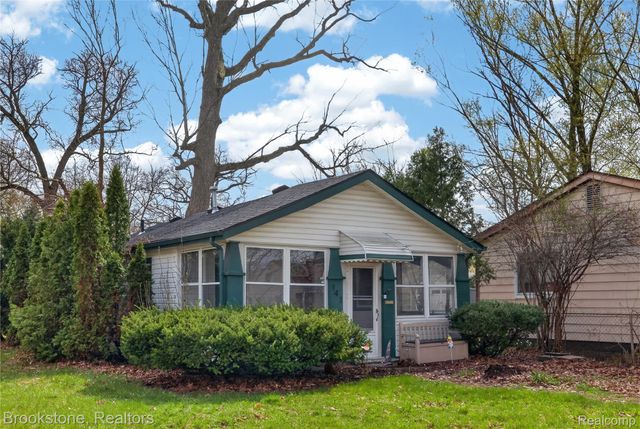 141 W Granet Avenue, Hazel Park, MI 48030