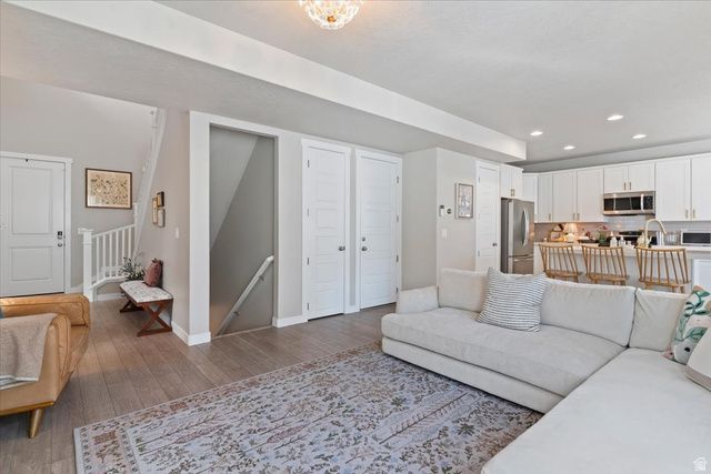 15 W ORCHARD LN, Bountiful, UT 84010