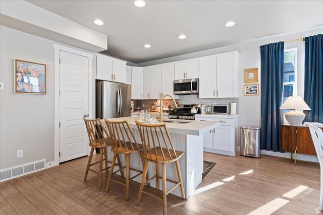 15 W ORCHARD LN, Bountiful, UT 84010