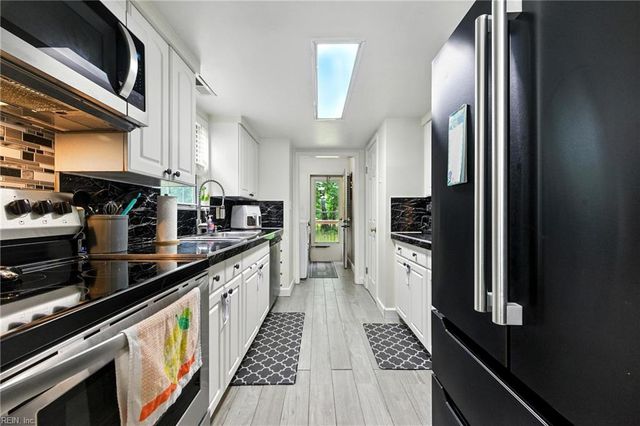 3920 Cedar Bush RD, Hayes, VA 23072