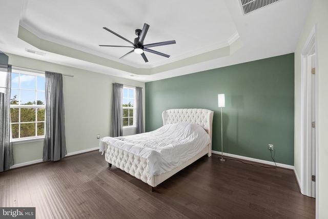 184 TROUT LILY DR, Lake Frederick, VA 22630
